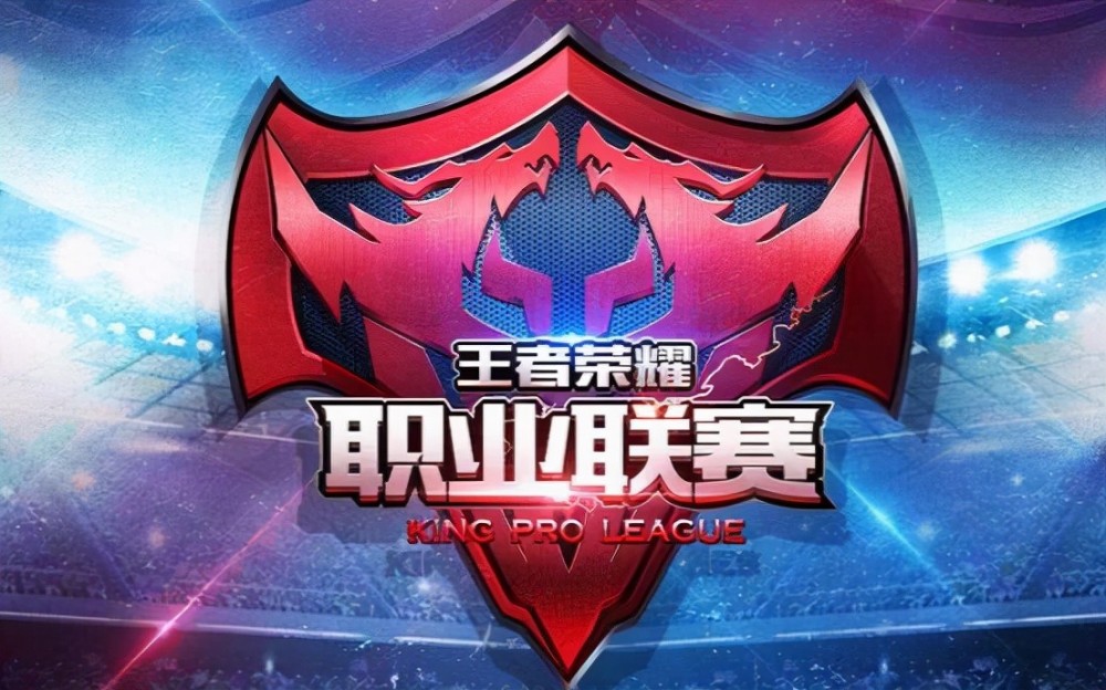  电竞选手指尖飞舞，键盘敲出冠军之路