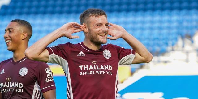  英超黑马逆袭登顶，传统豪强面临挑战  