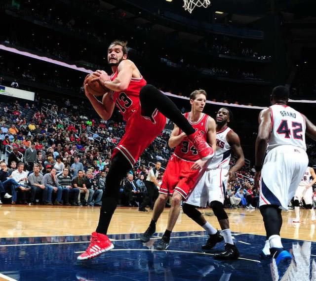  瓦塞尔三分精准马刺主场射落太阳