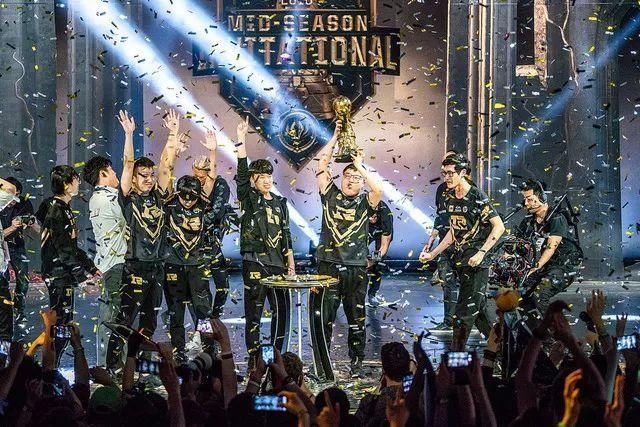  电竞战术革新引领全新竞技潮流