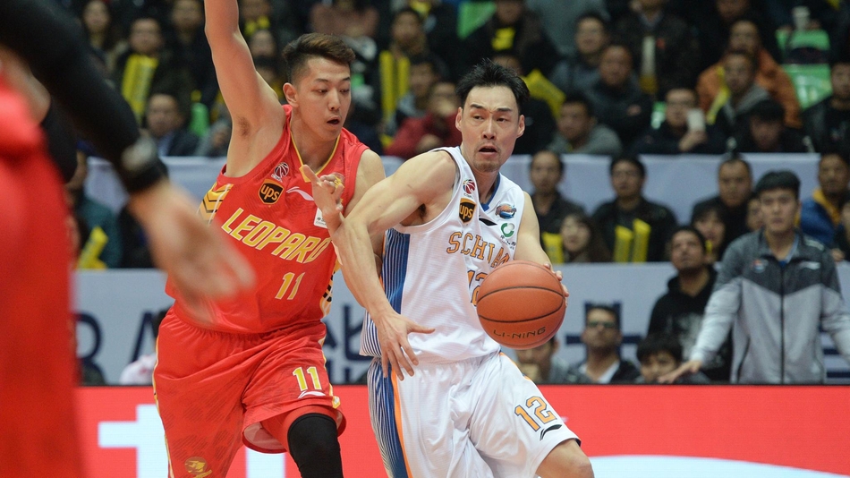  广东宏远快攻如潮大胜四川金强男篮